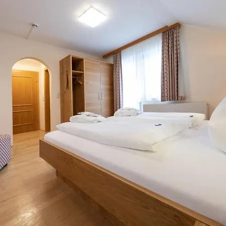 Hotel Schroeckerhof 4*