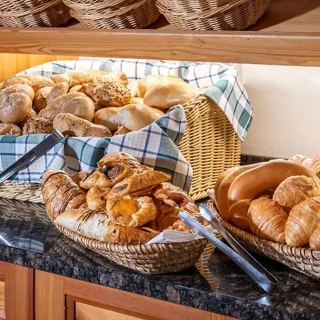 Schroeckerhof מלון 4*