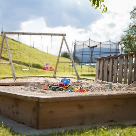 Hotel Schroeckerhof 4*